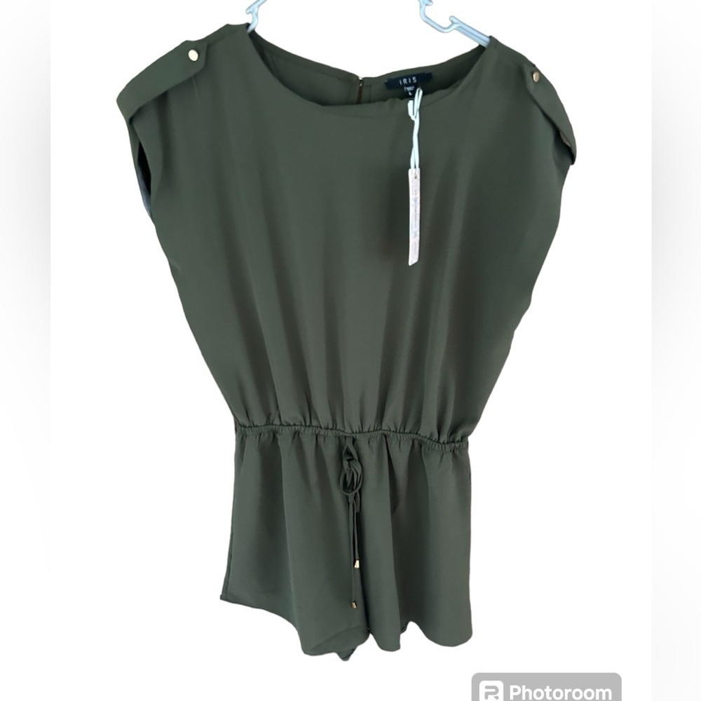 NWT Iris Olive Green Romper Size Large